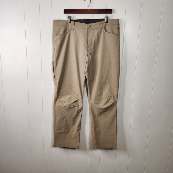 Eddie Bauer Mens Tech Pants Beige Tan Size 40x30 Hiking Outdoors UPF50 Active - Picture 2 of 12